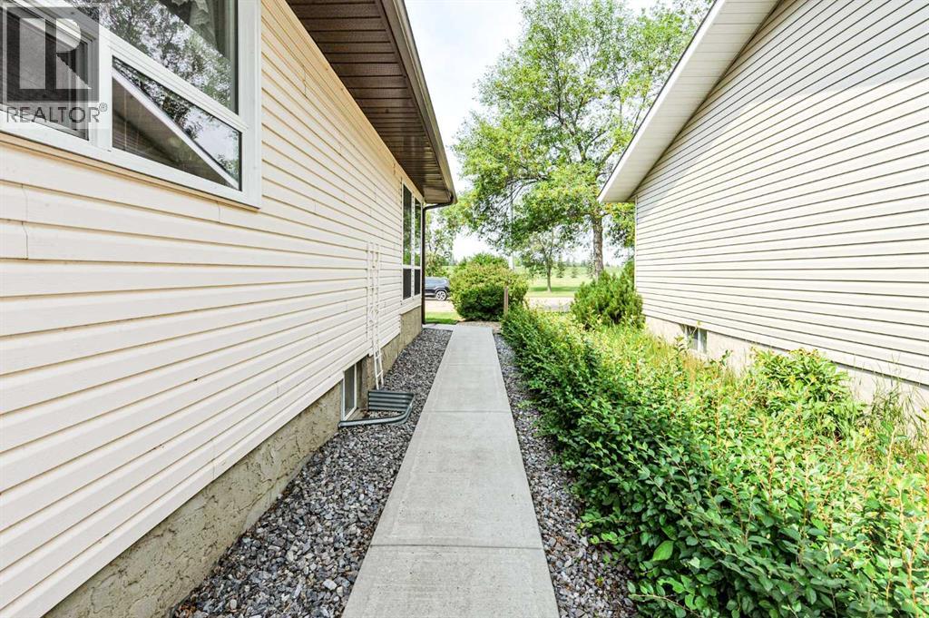 Listing photo – 4207 67 Street, Camrose