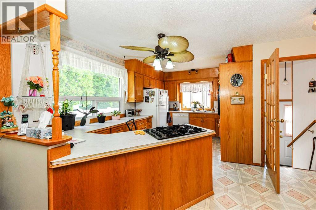 Listing photo – 4207 67 Street, Camrose