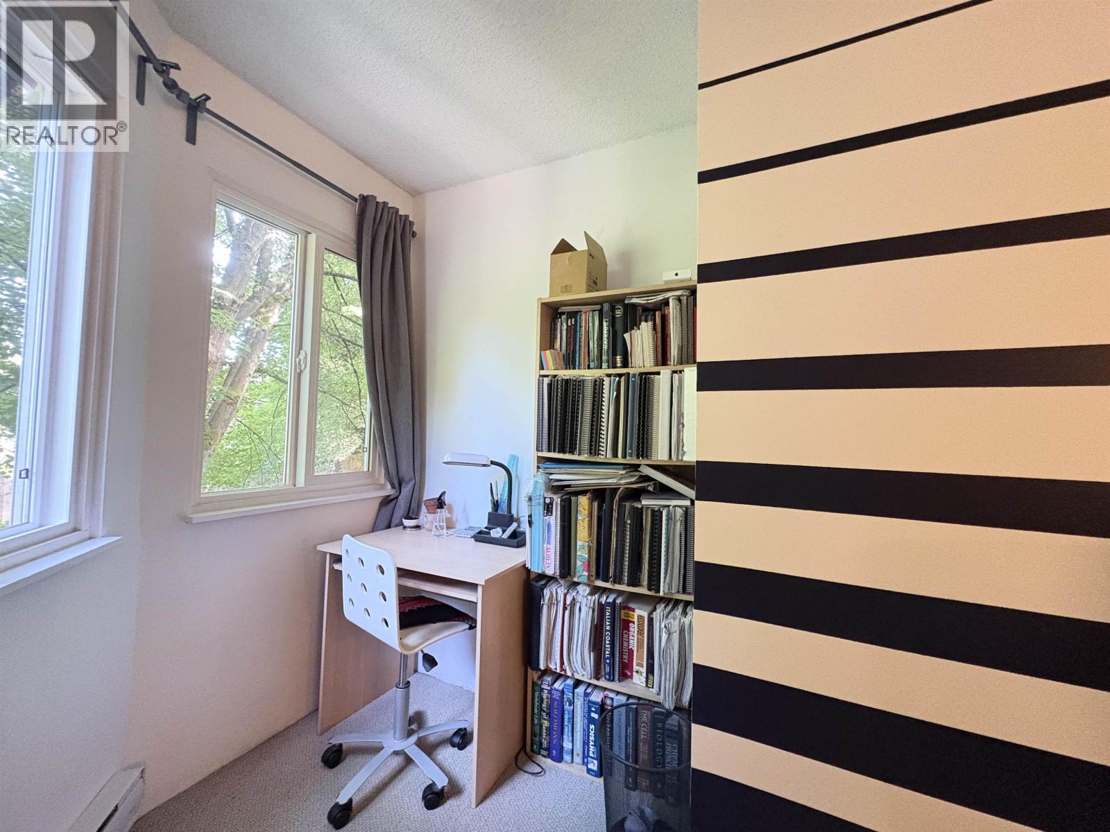 312 9880 MANCHESTER DRIVE, Burnaby