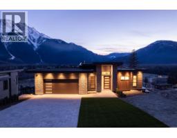 7683 Cerulean Drive, Pemberton, BC V0N2L3 Photo 14