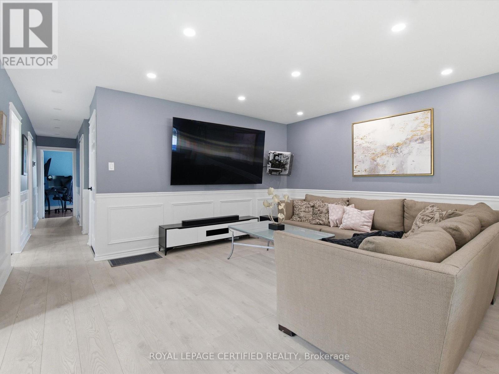 288 IRENE DRIVE - 17