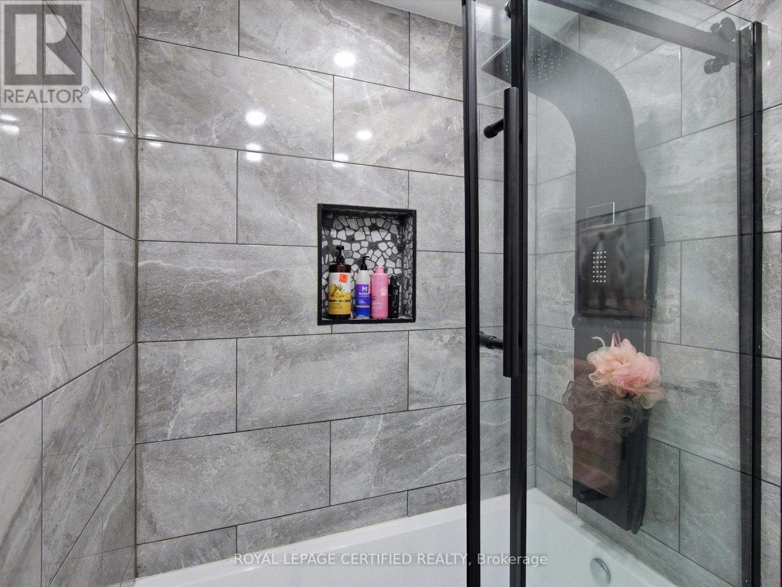 288 IRENE DRIVE - 21