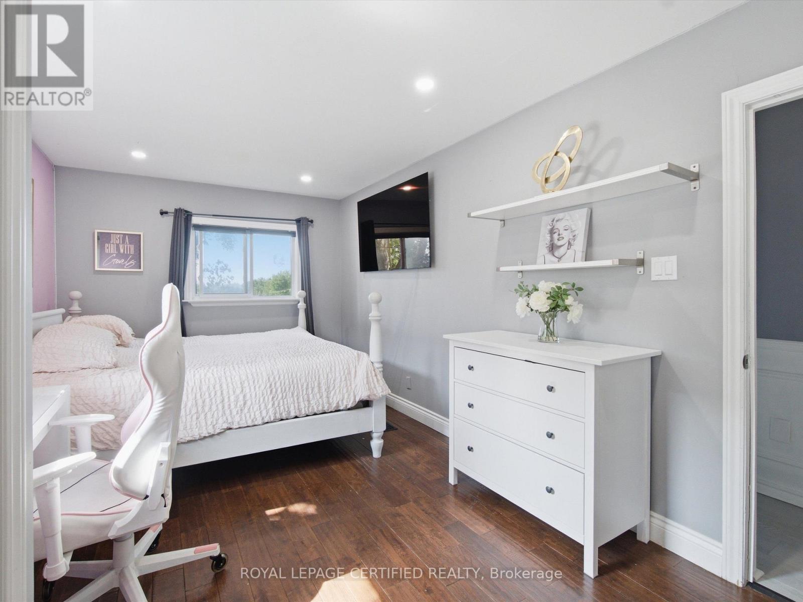 288 IRENE DRIVE - 22