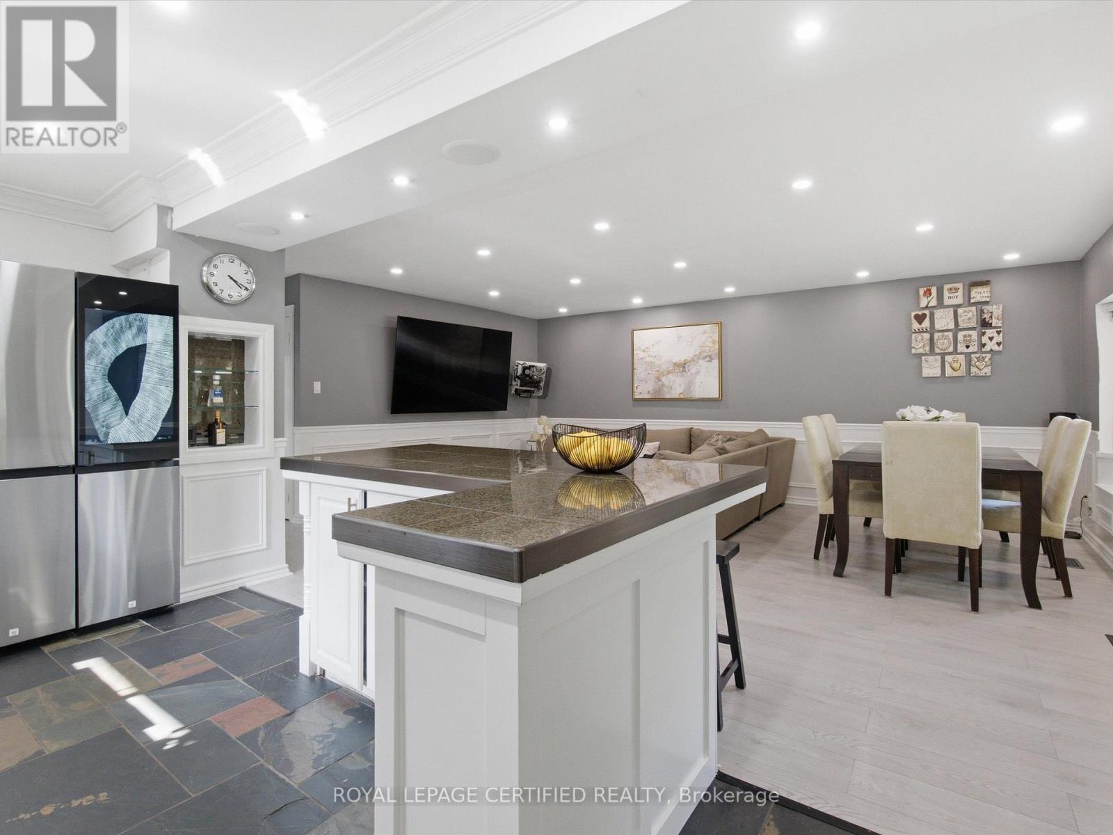 288 IRENE DRIVE - 8
