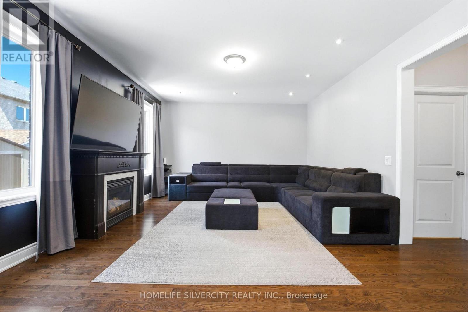 64 SCOTCHMERE CRESCENT - Image 18
