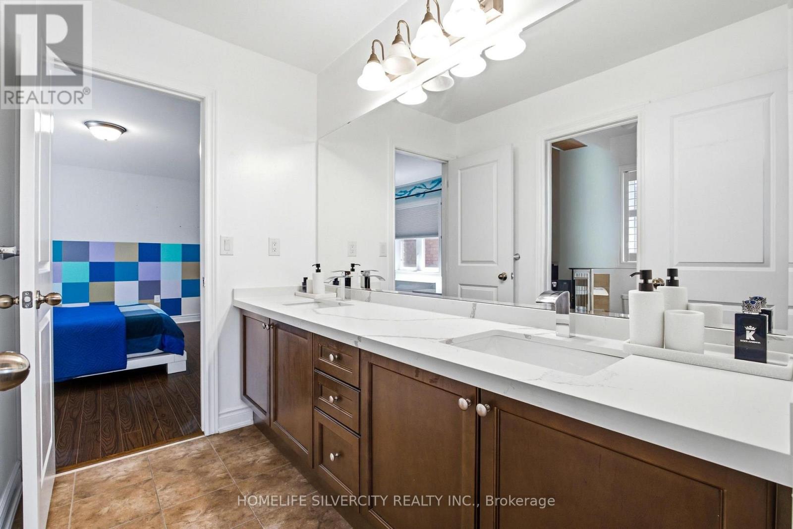 64 SCOTCHMERE CRESCENT - Image 34