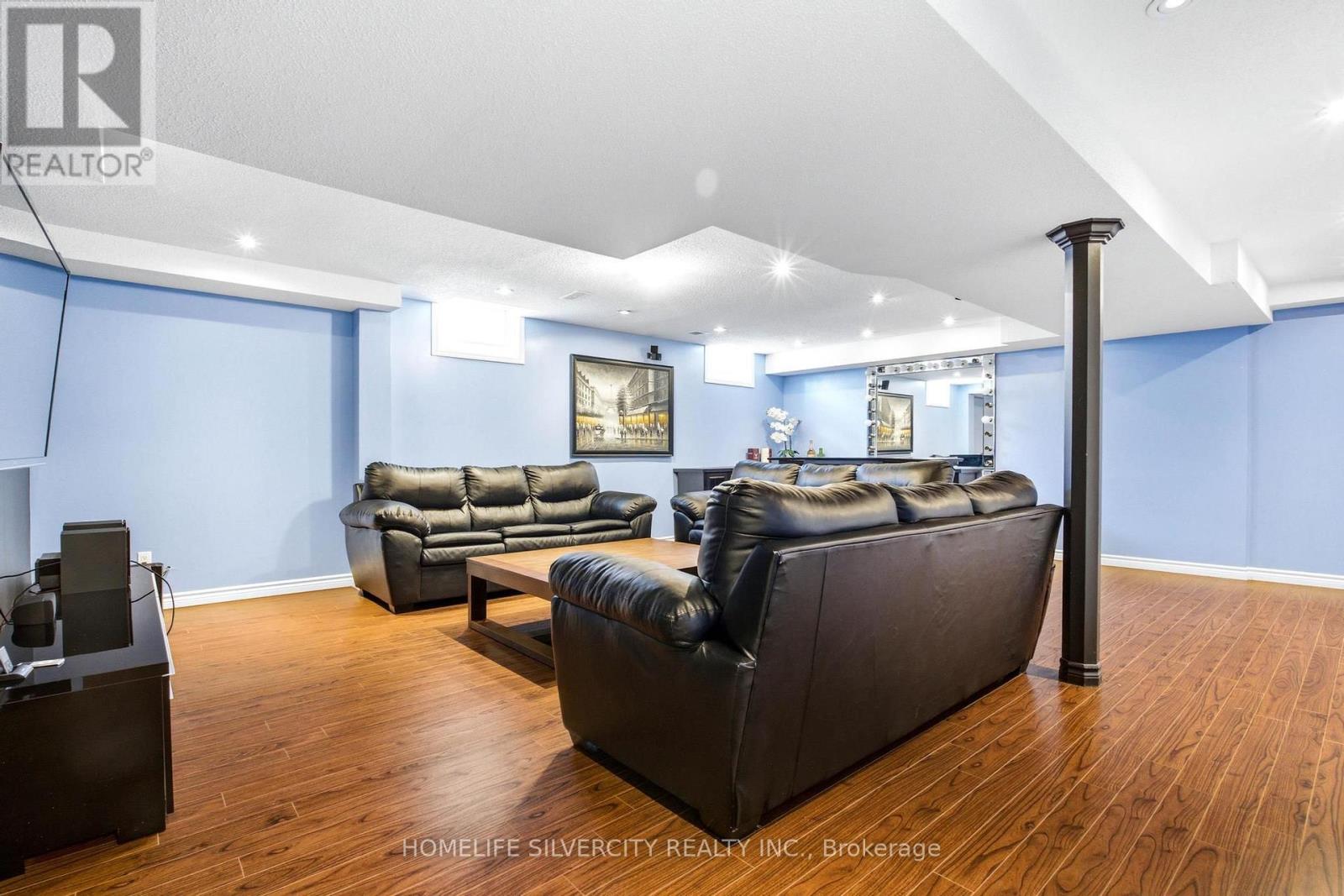 64 SCOTCHMERE CRESCENT - Image 42