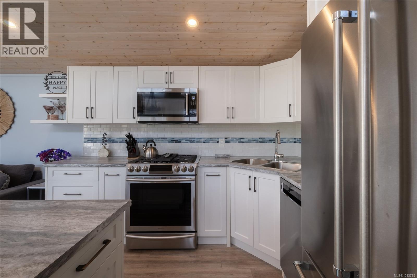 3 232 North Shore Rd, Lake Cowichan