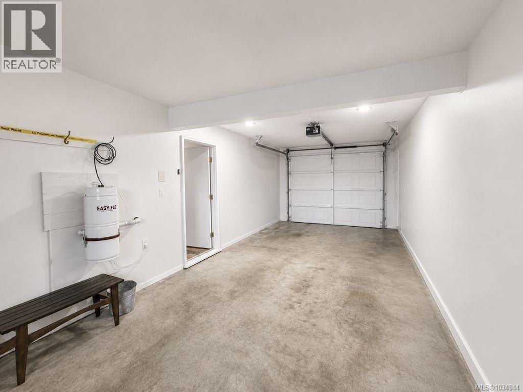 3782 Grieve Rd - 16