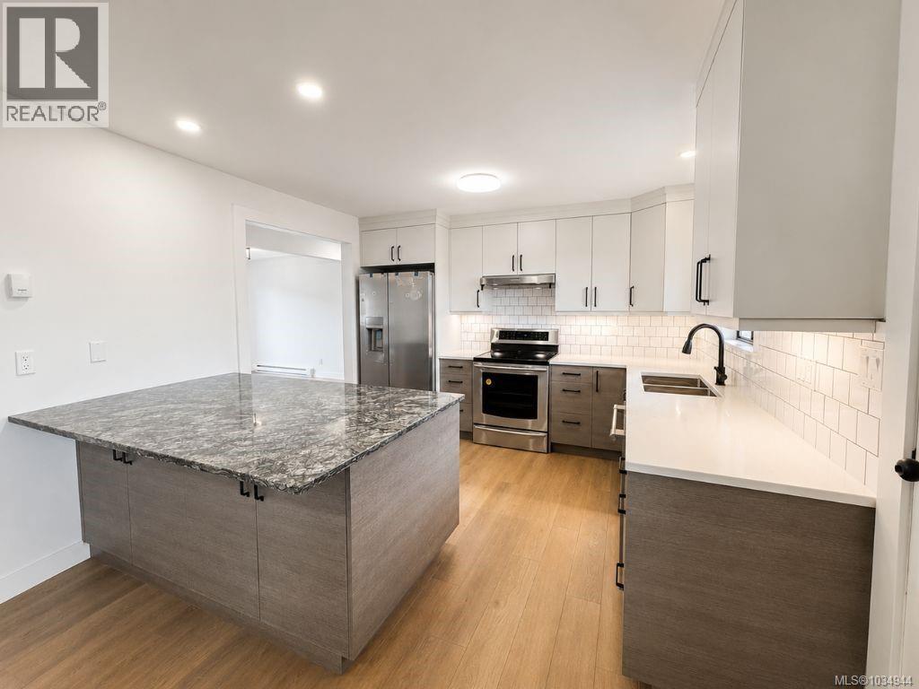 3782 Grieve Rd - Image 35