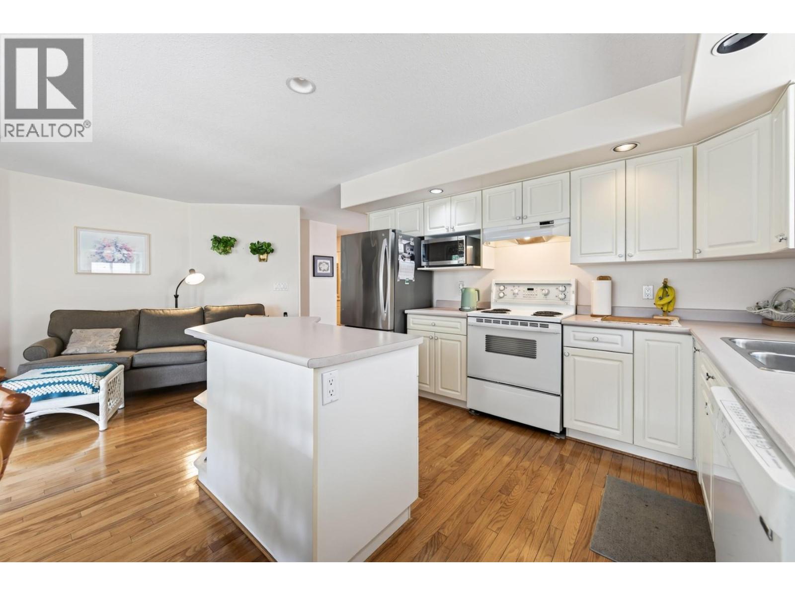 #45 1575 Springhill Drive - 7