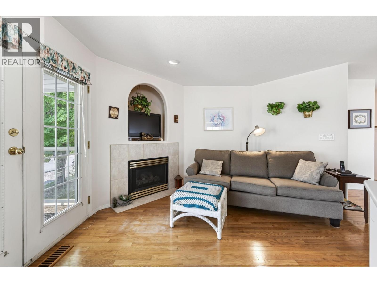 #45 1575 Springhill Drive - 12