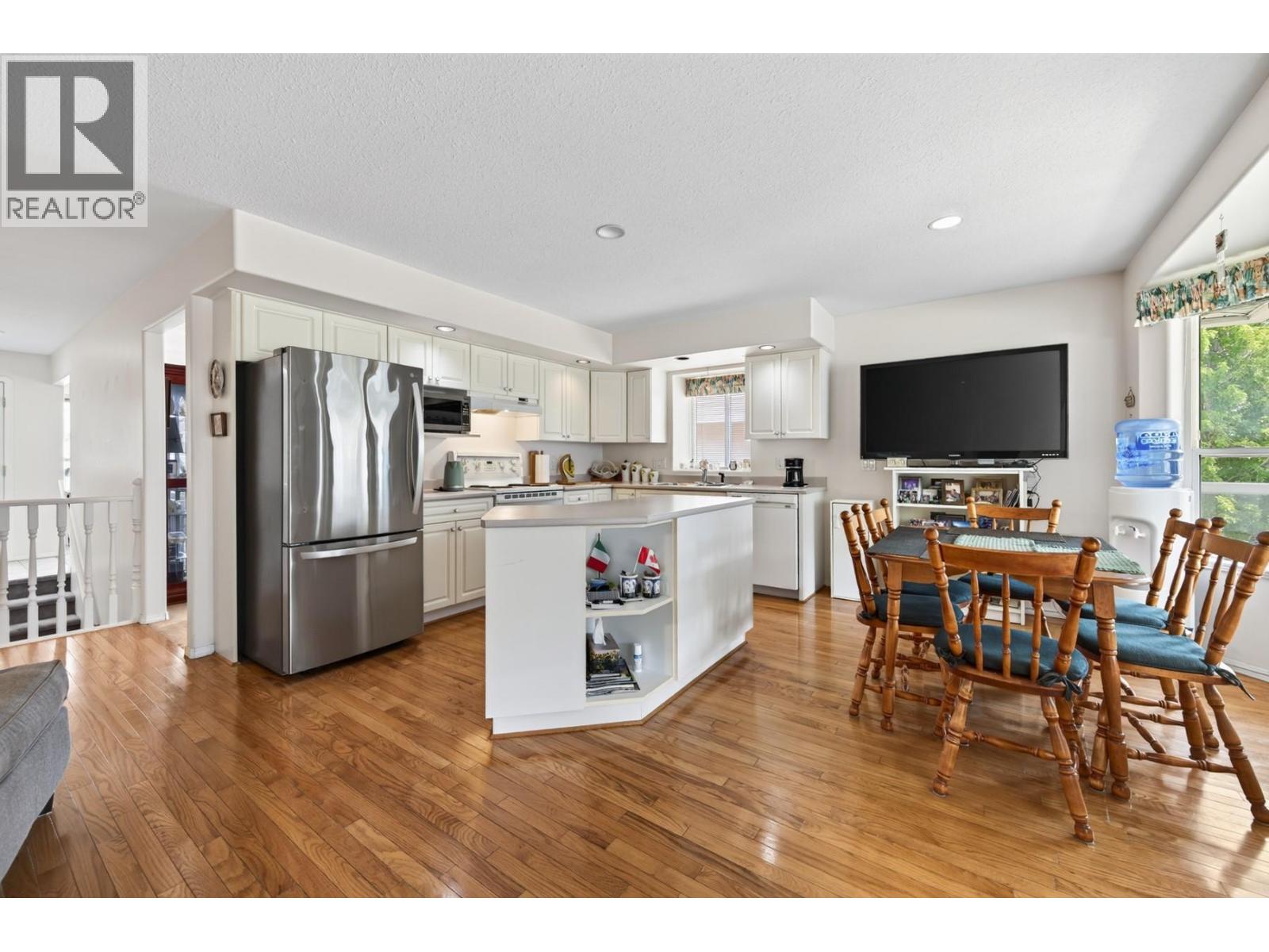 #45 1575 Springhill Drive - 6