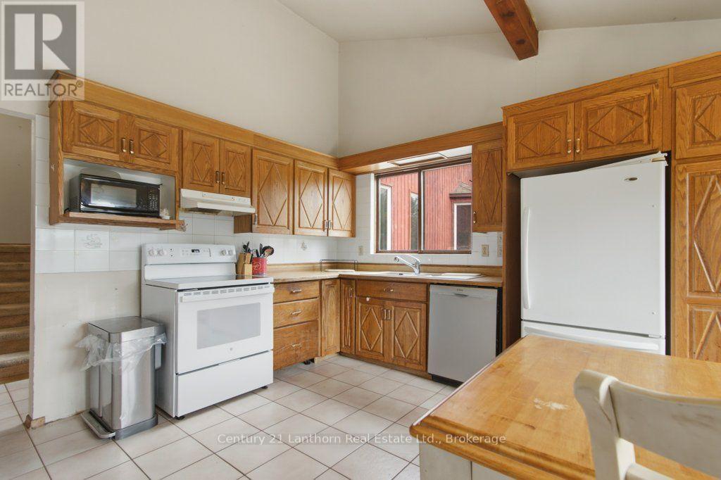 790 CLEARVIEW ROAD - 11