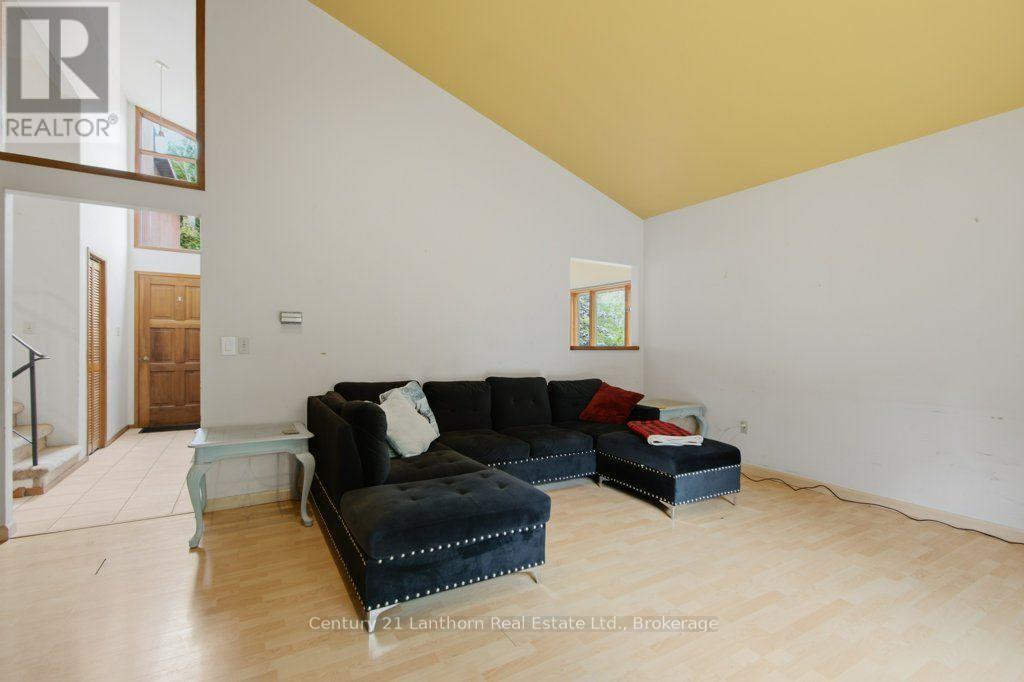 790 CLEARVIEW ROAD - 16