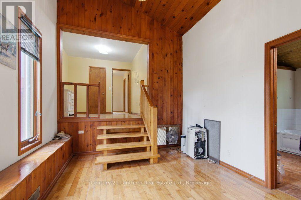 790 CLEARVIEW ROAD - 19