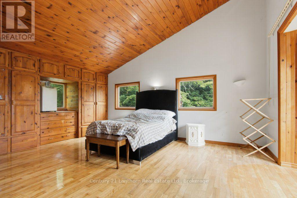 790 CLEARVIEW ROAD - 20