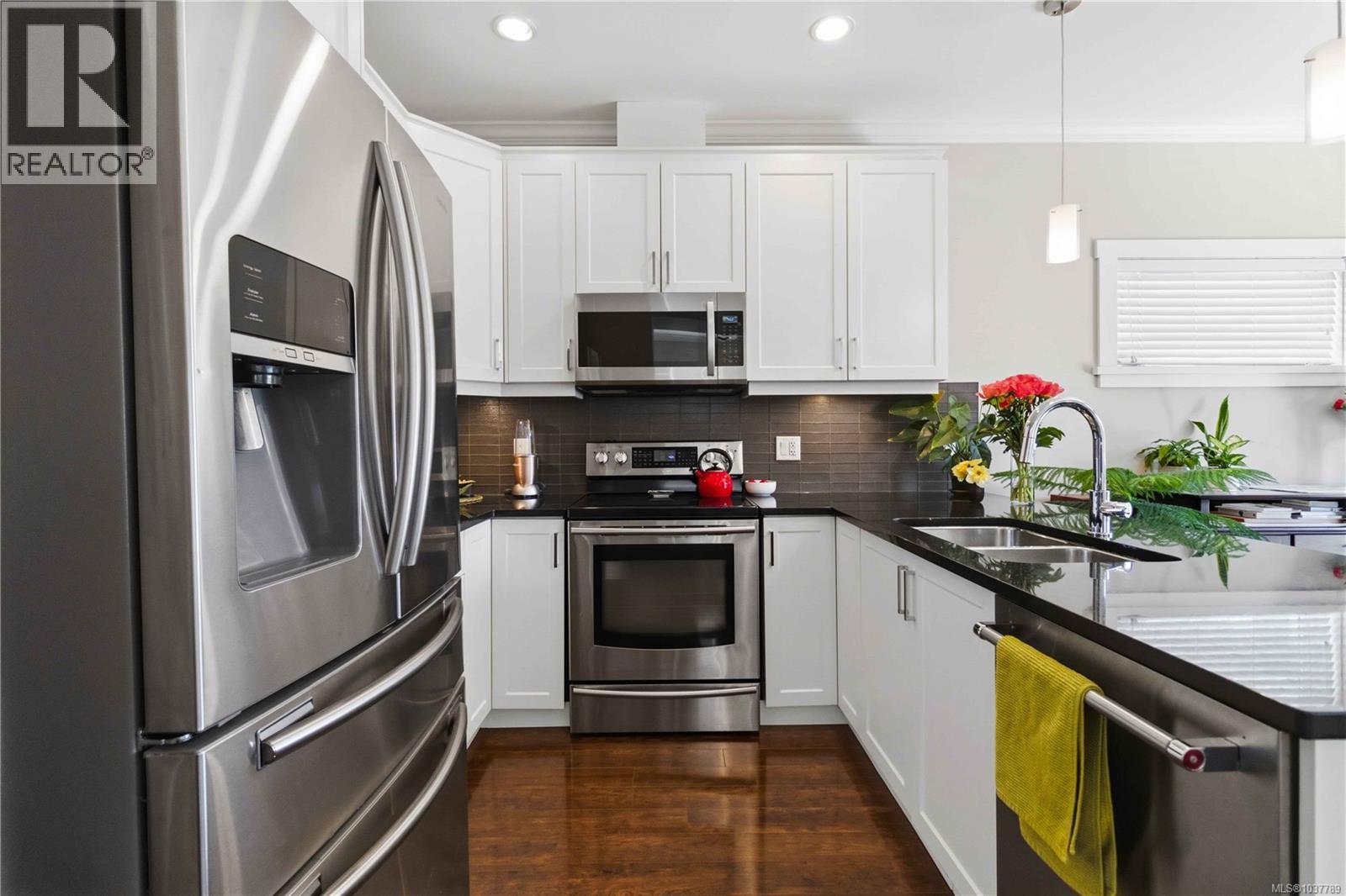 3048 Dornier Rd, Langford — photo 3