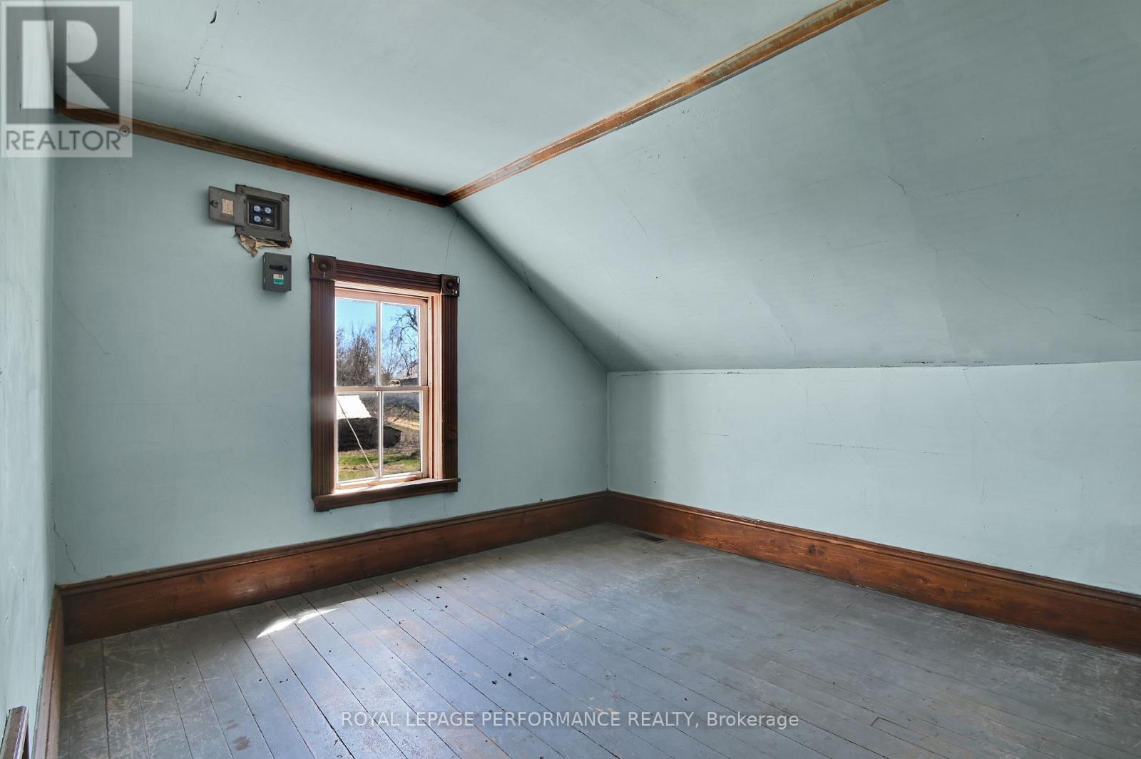 2421 BUCKWHEAT ROAD W - 21