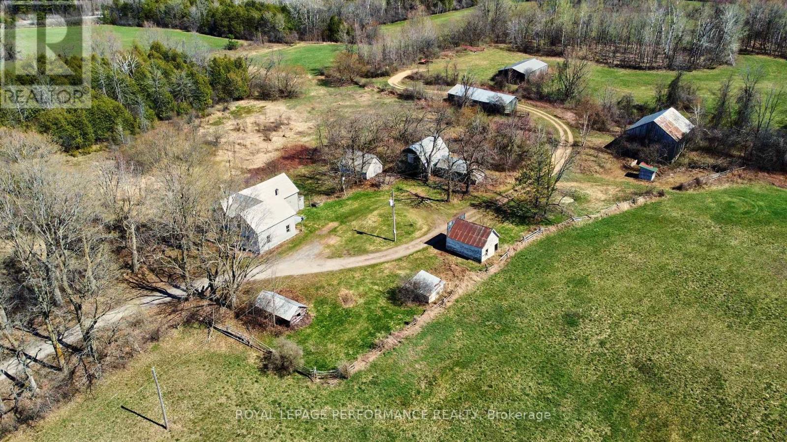 2421 BUCKWHEAT ROAD W - 32