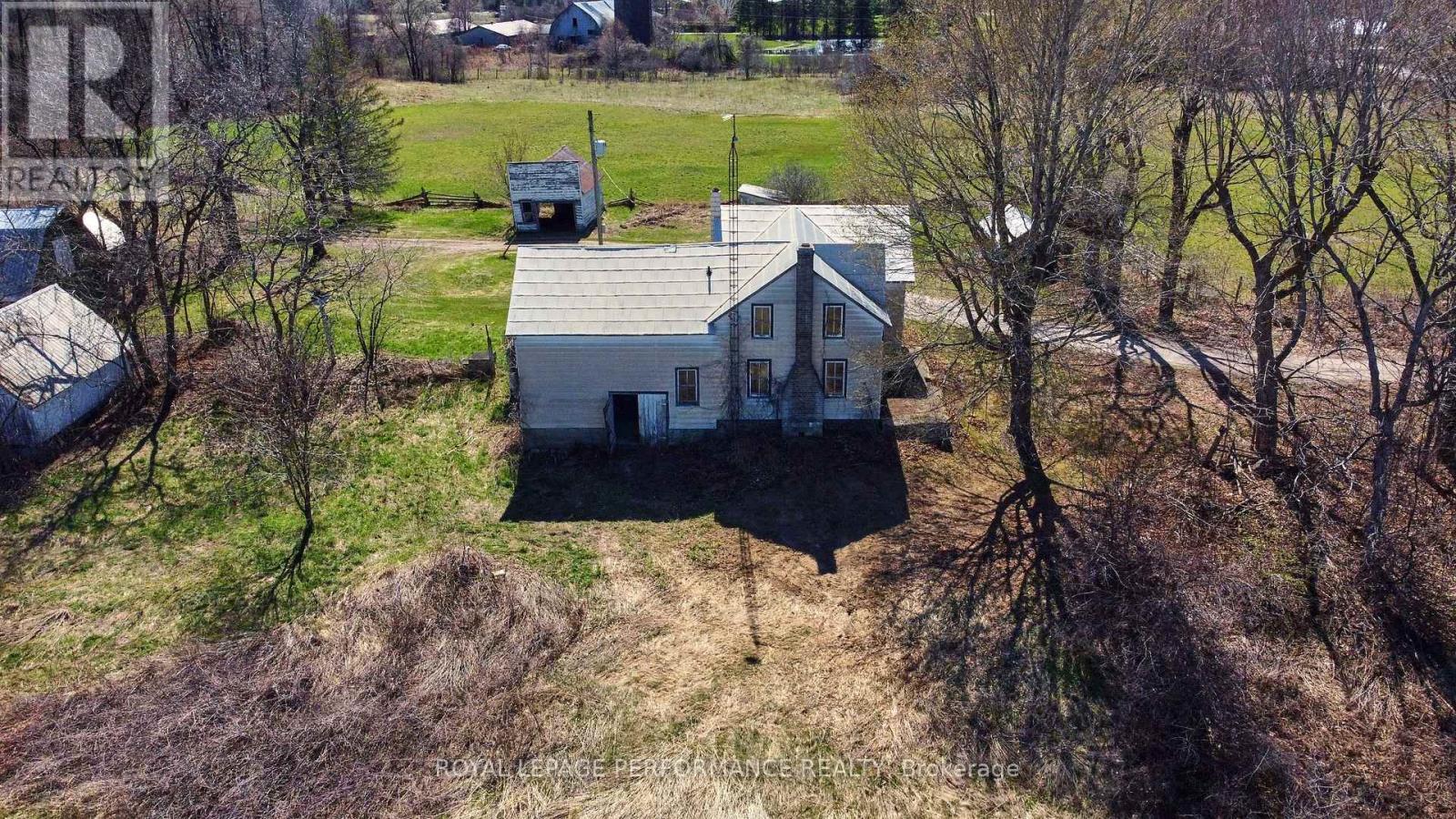 2421 BUCKWHEAT ROAD W - 40