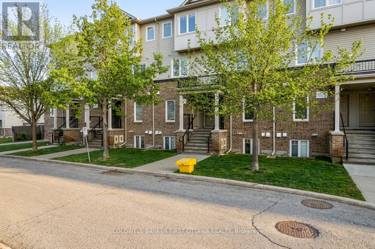 150 URBANCREST PRIVATE - 1