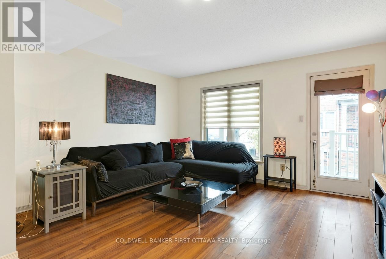 150 URBANCREST PRIVATE - 16