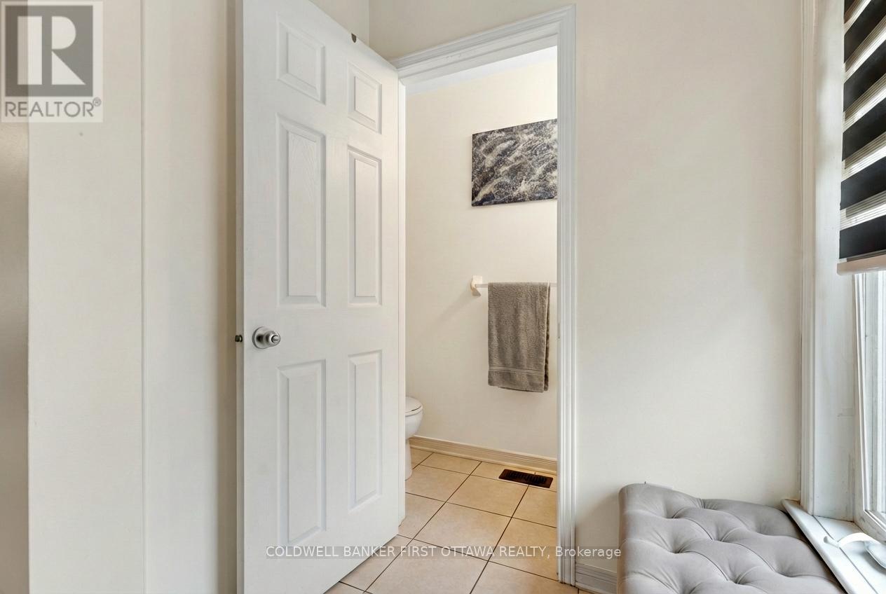 150 URBANCREST PRIVATE - 17