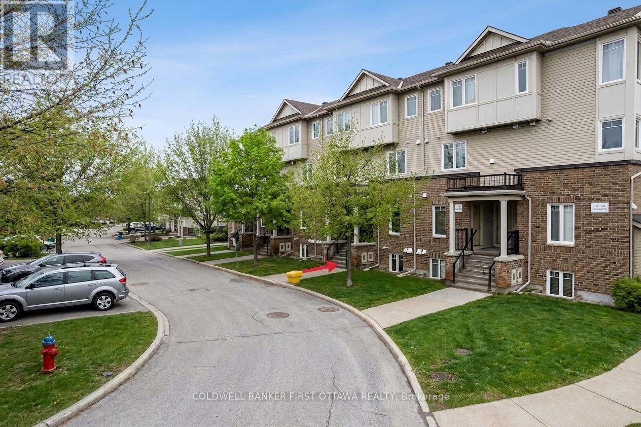 150 URBANCREST PRIVATE - 4