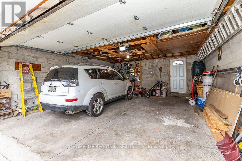 110 GRACE STREET - 36