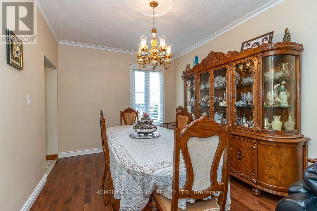 110 GRACE STREET - 6