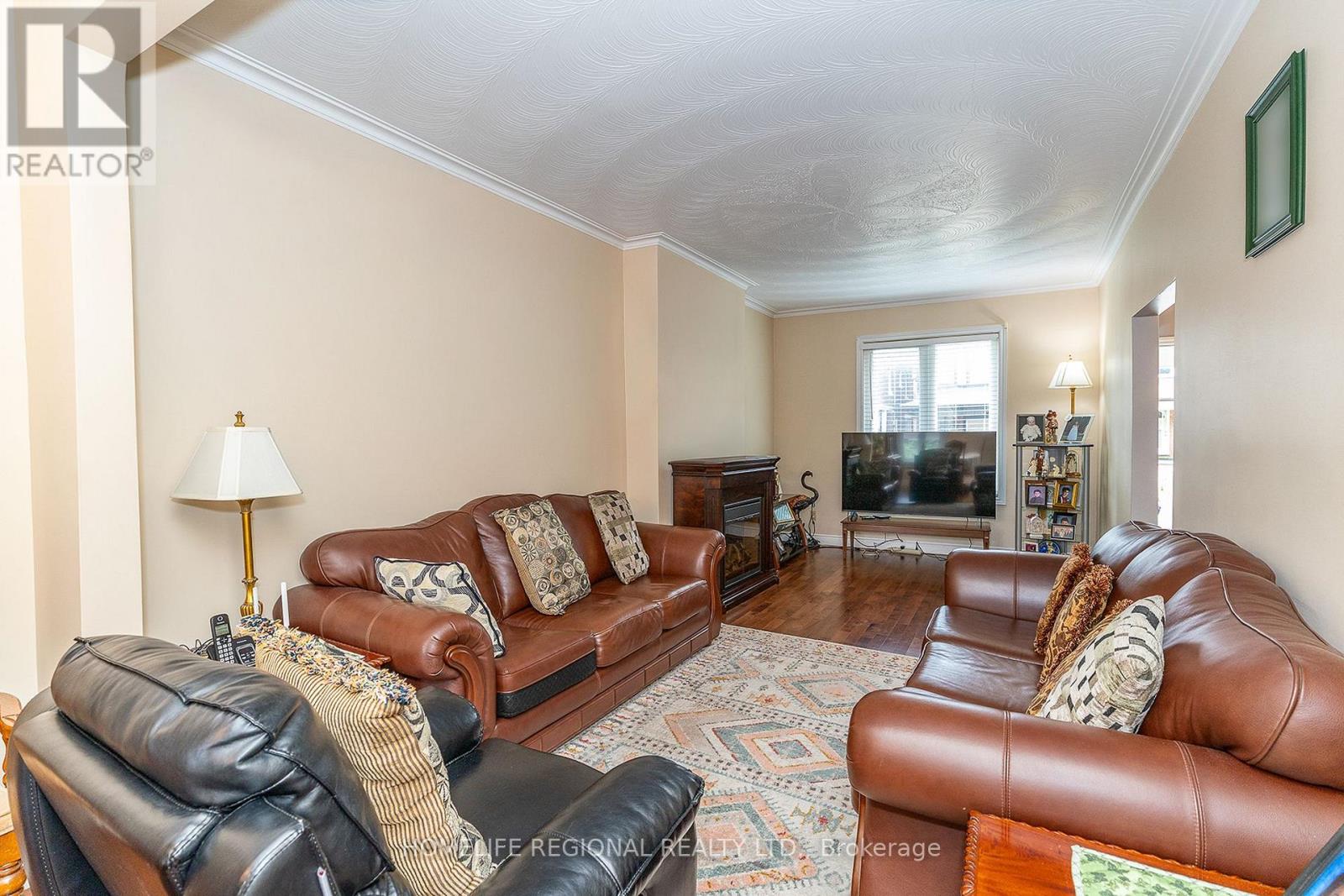110 GRACE STREET - Image 7