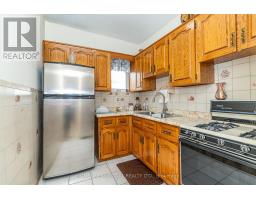 Kitchen - 110 Grace Street, Toronto, ON M6J2S2 Photo 13