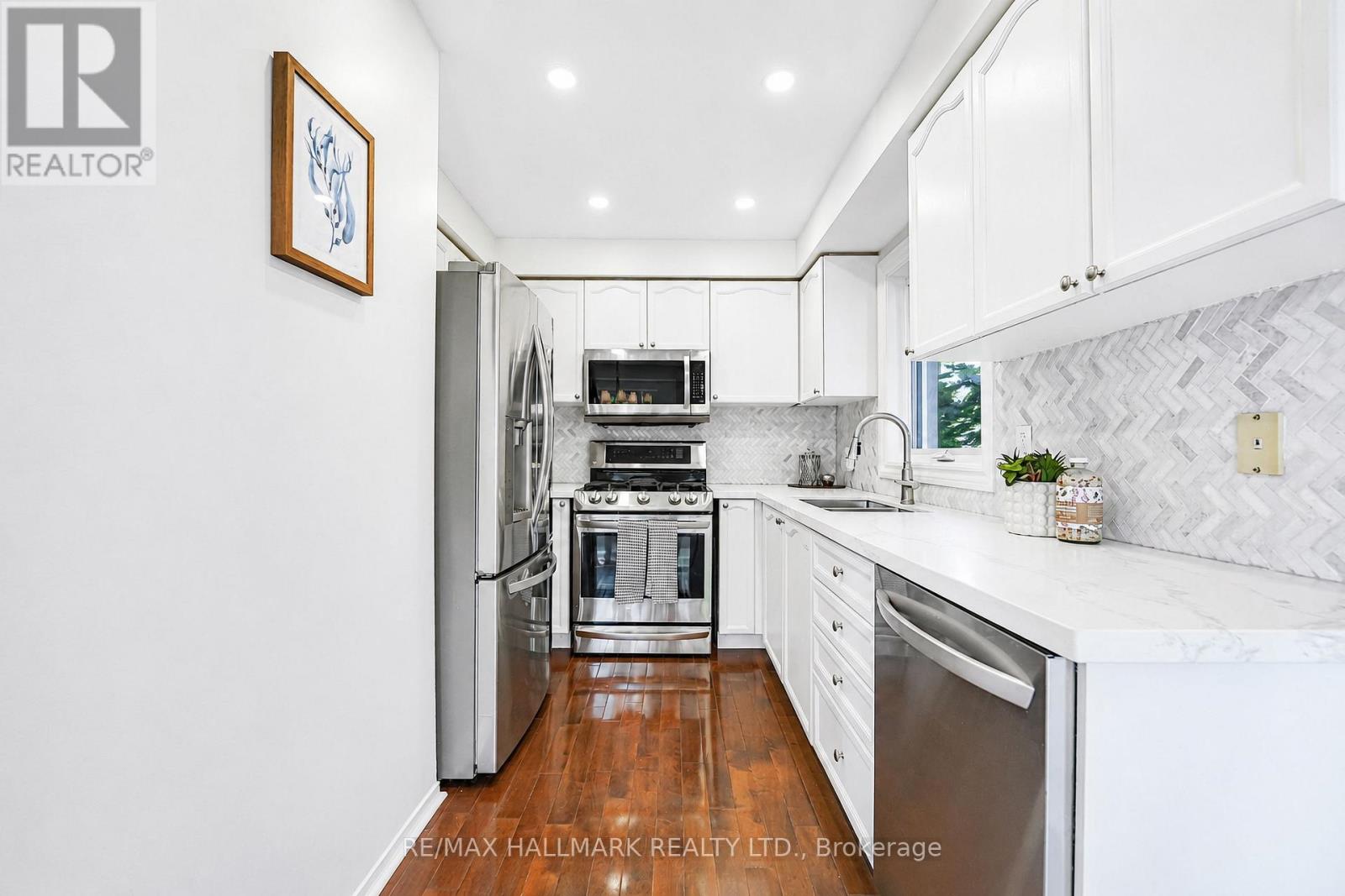 2350 CLEARSIDE COURT - 8