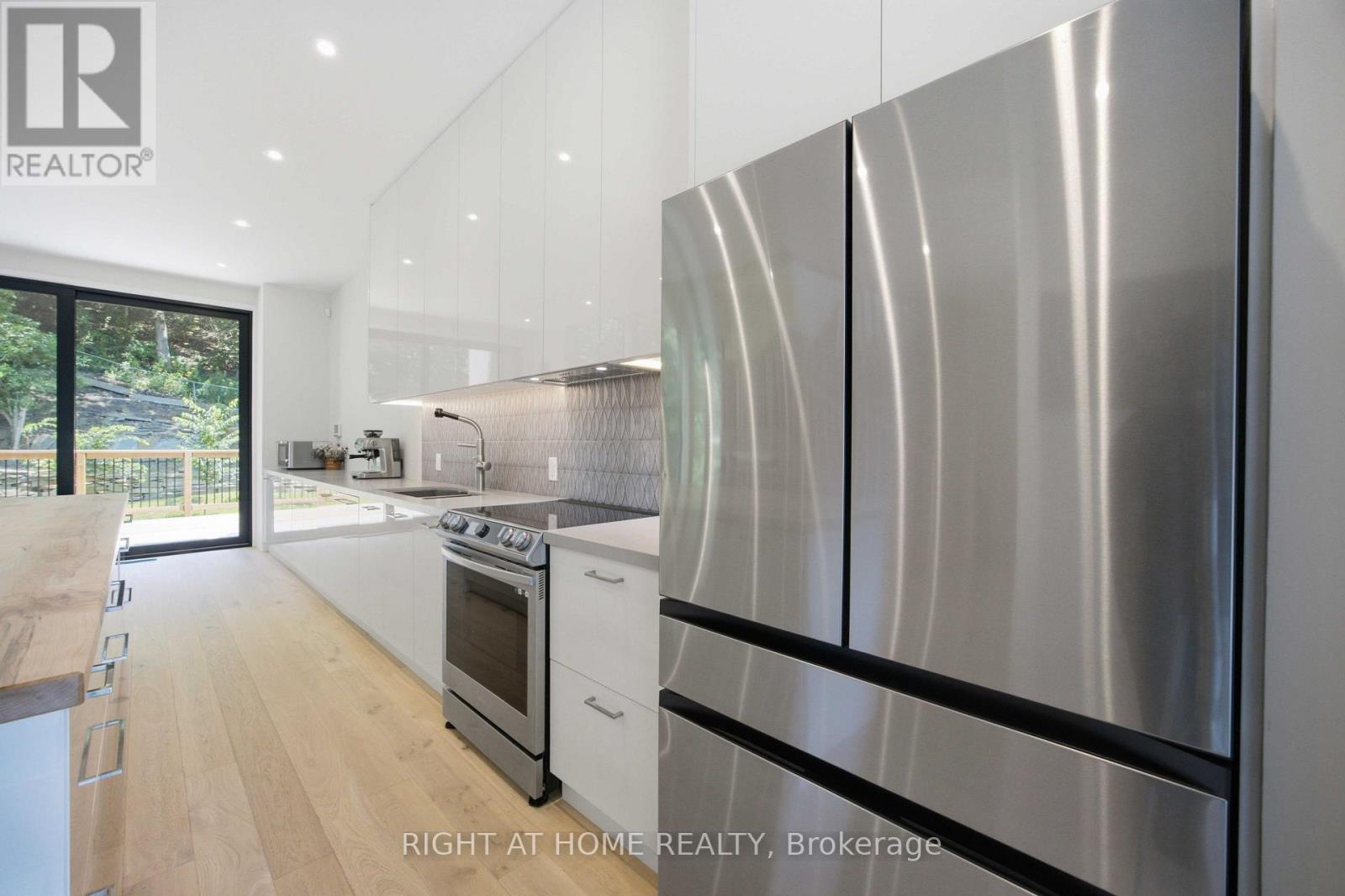 41 BONNYVIEW DRIVE - 11