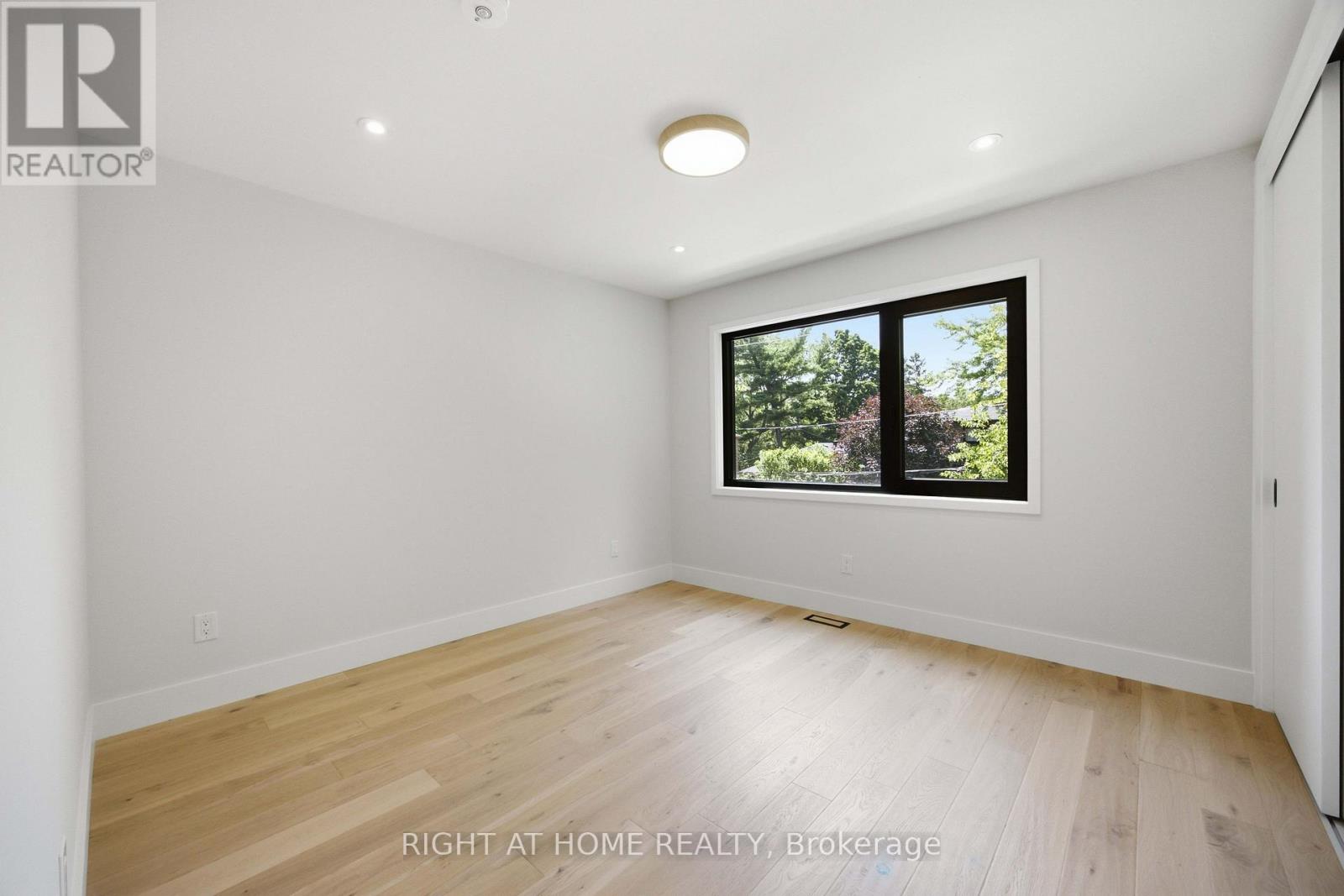 41 BONNYVIEW DRIVE - 33
