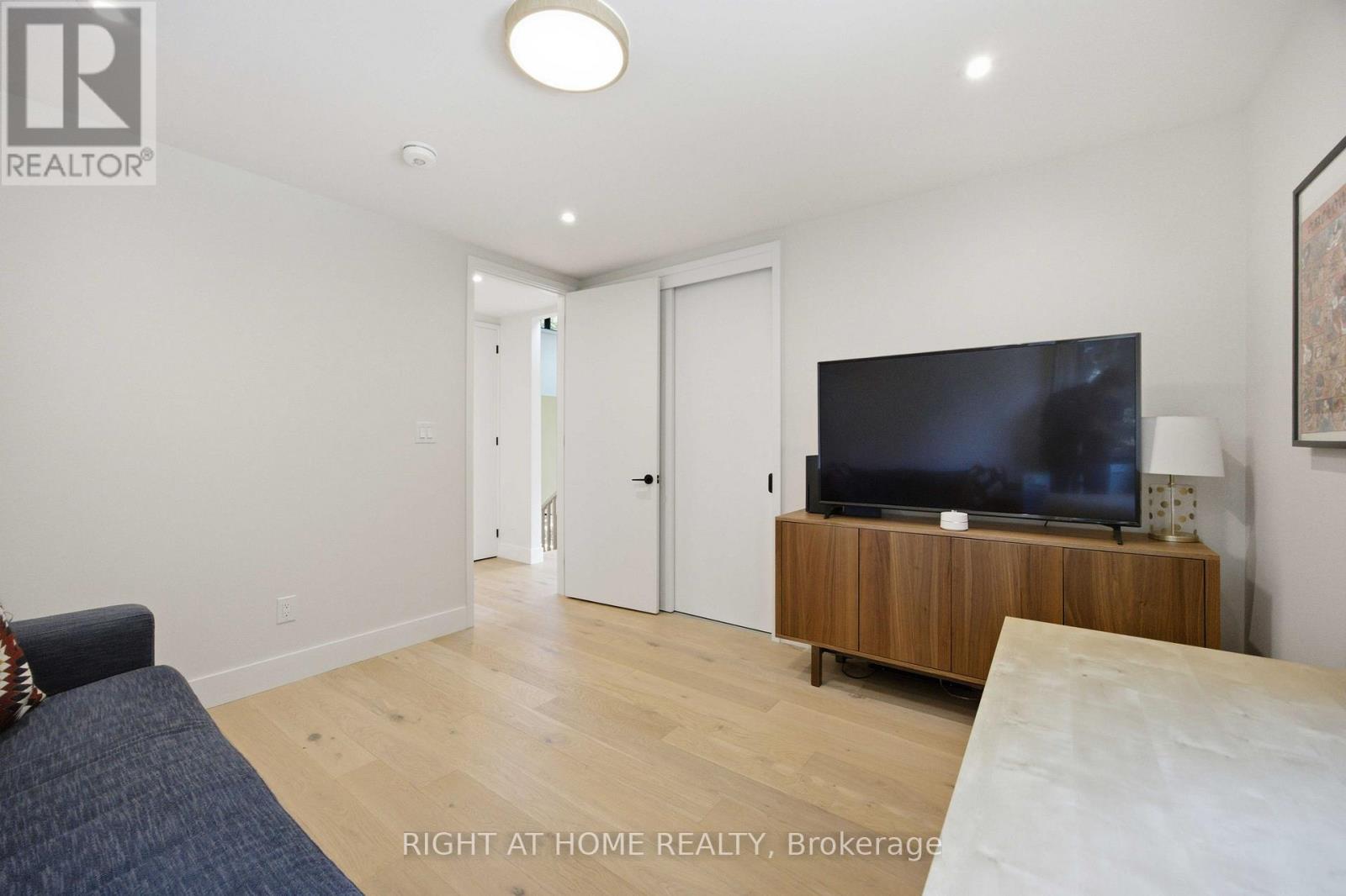 41 BONNYVIEW DRIVE - 36