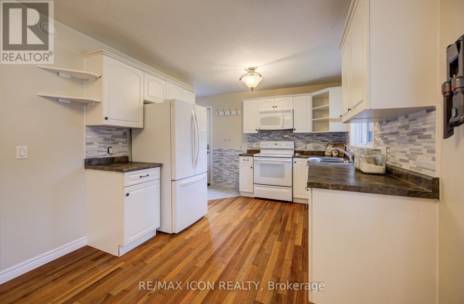 260 EGREMONT STREET S - 11