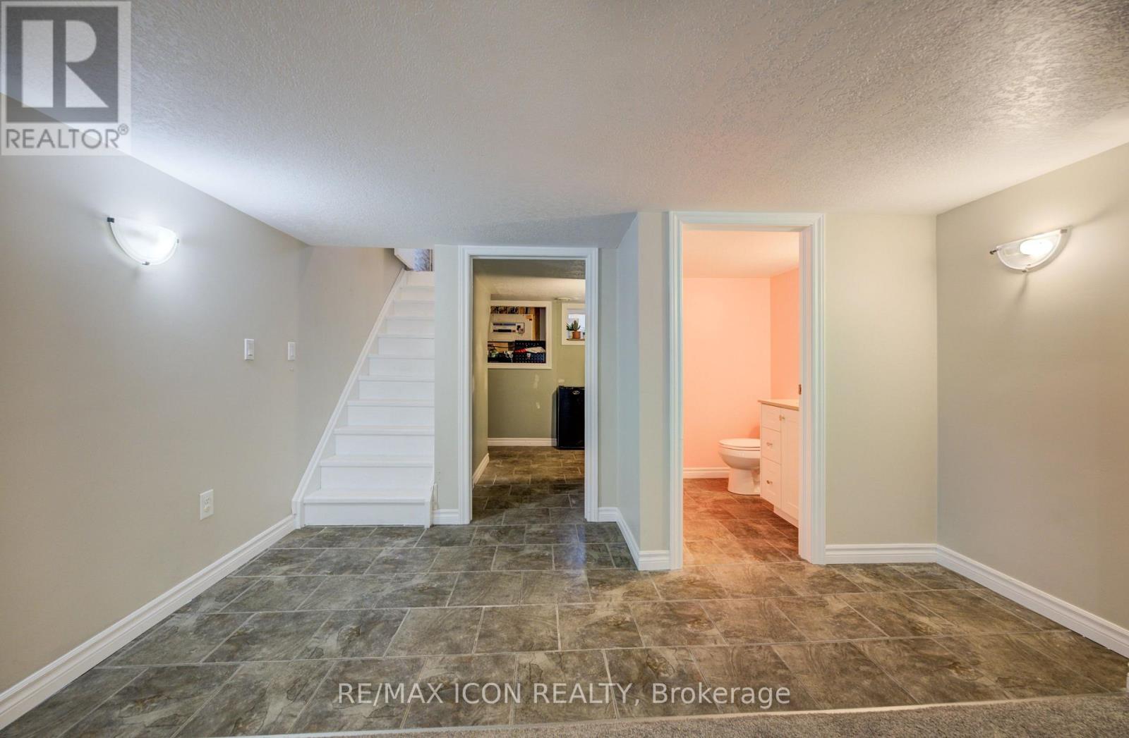 260 EGREMONT STREET S - 20