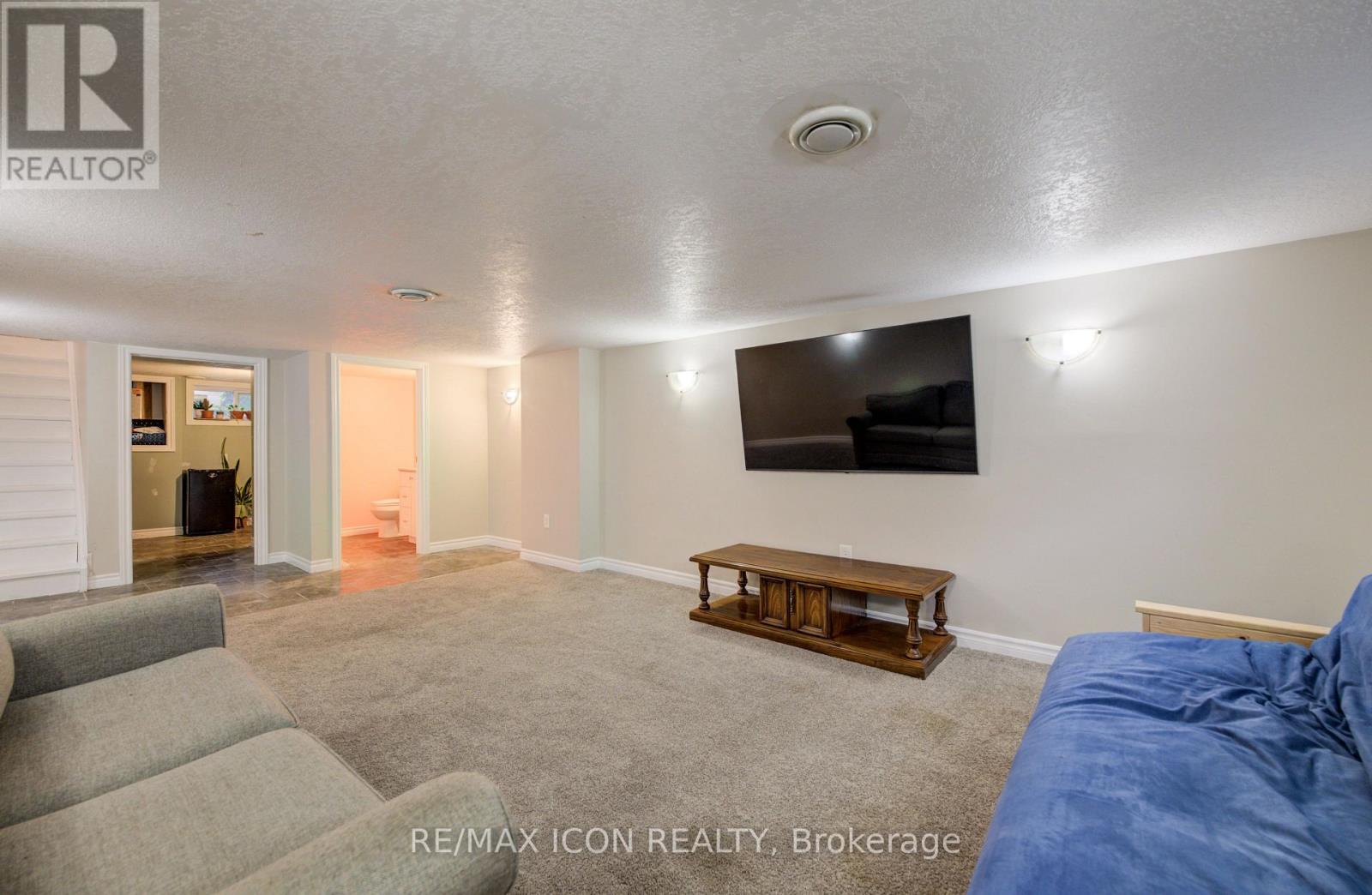 260 EGREMONT STREET S - 23