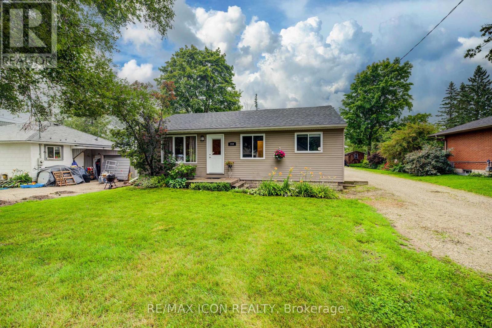 260 EGREMONT STREET S - 3