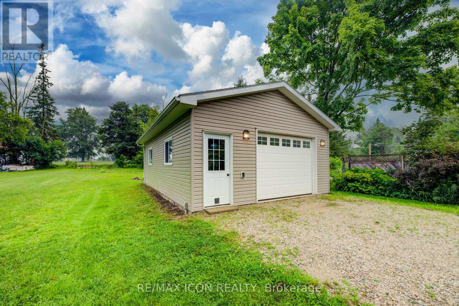 260 EGREMONT STREET S - 31