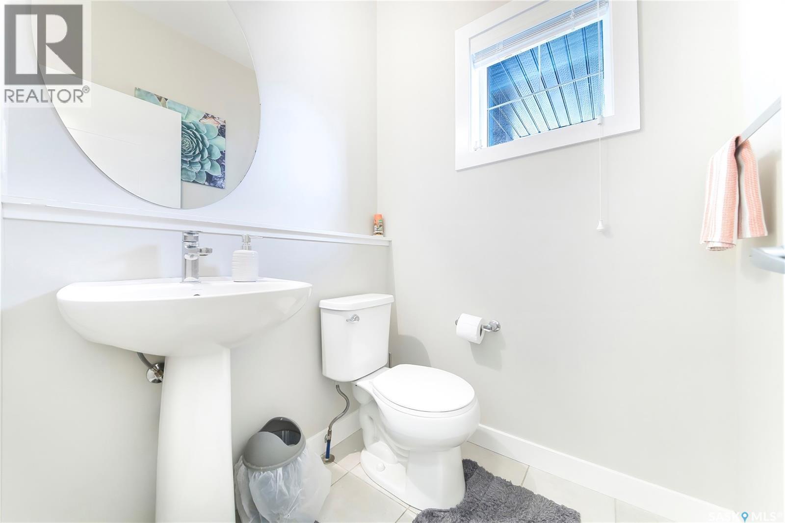 303 Delainey MANOR - 11