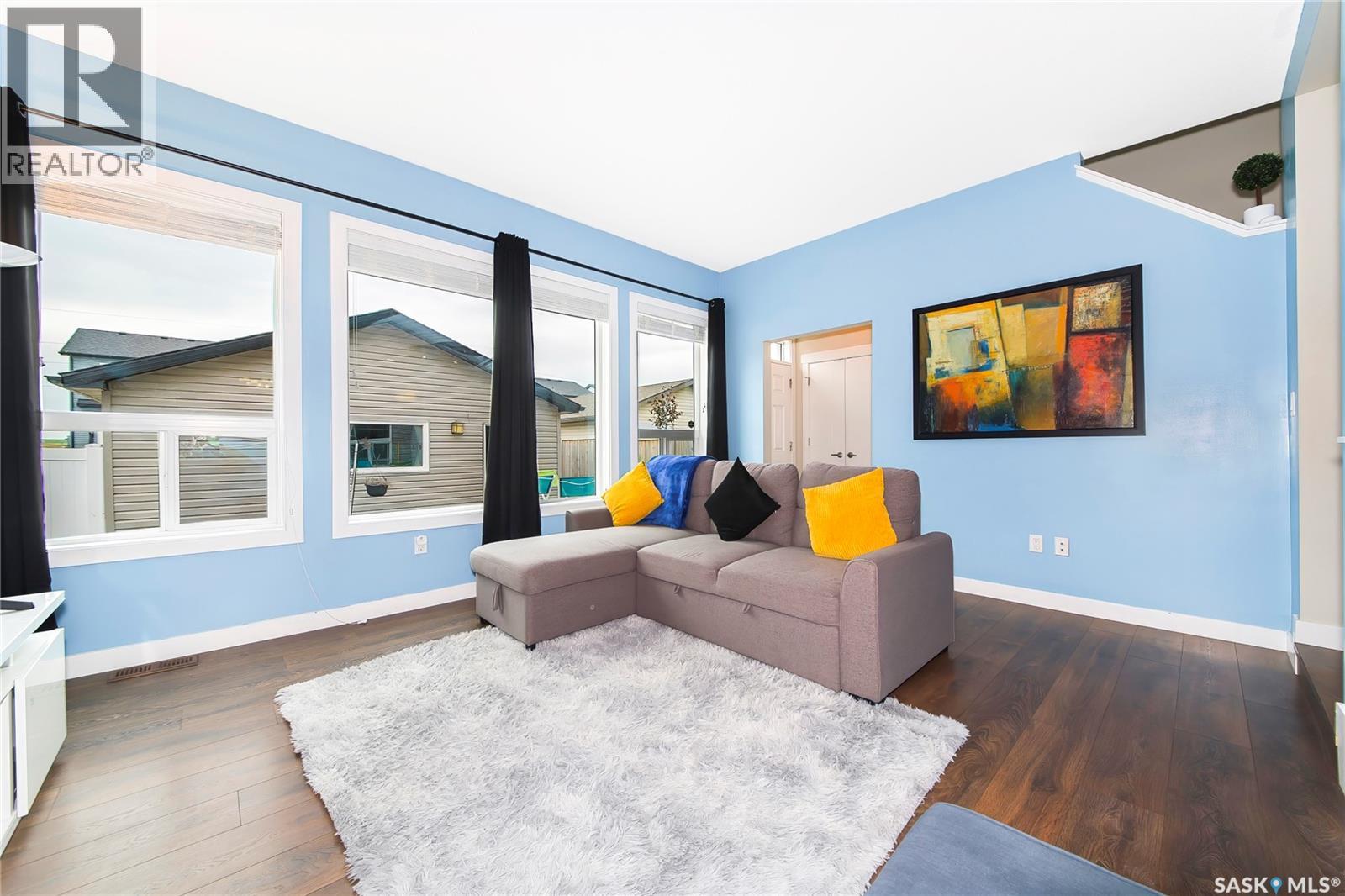 303 Delainey MANOR - 22