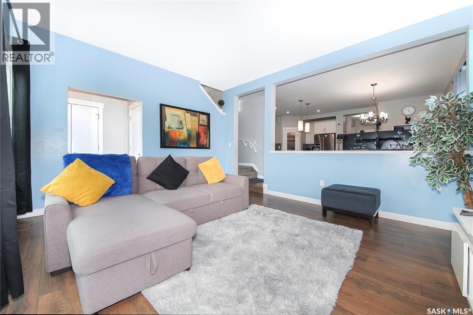 303 Delainey MANOR - 23