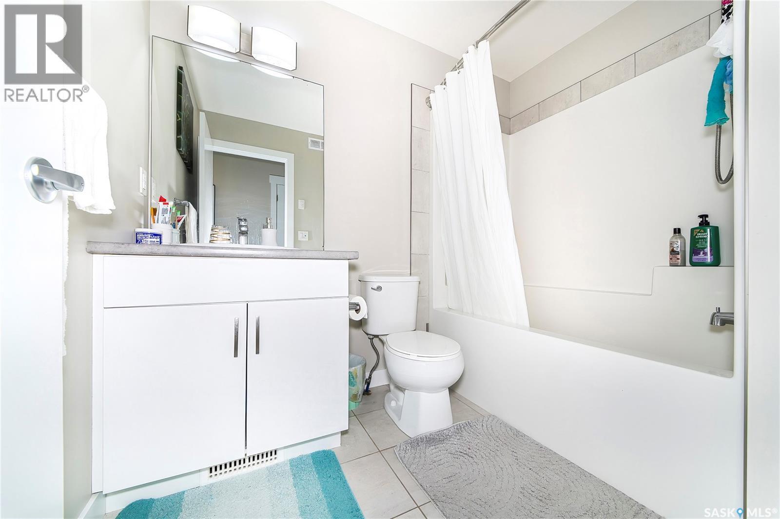 303 Delainey MANOR - 33
