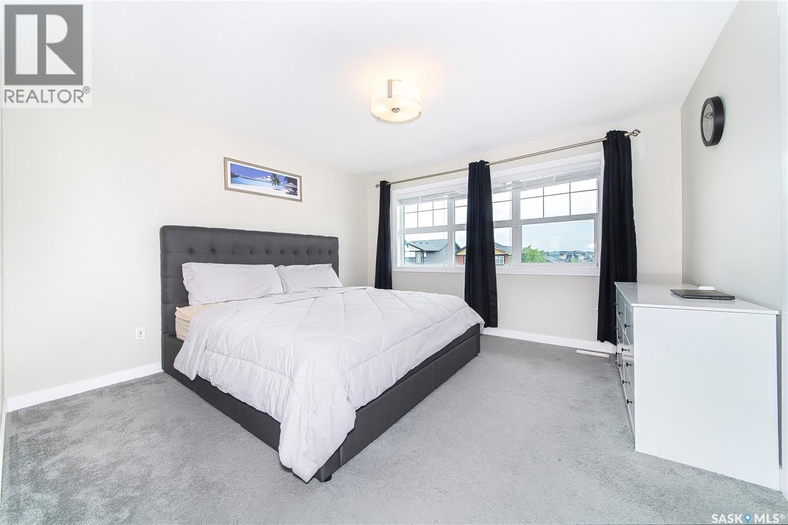 303 Delainey MANOR - 34
