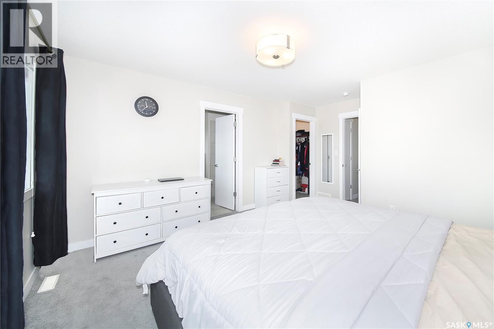 303 Delainey MANOR - 35