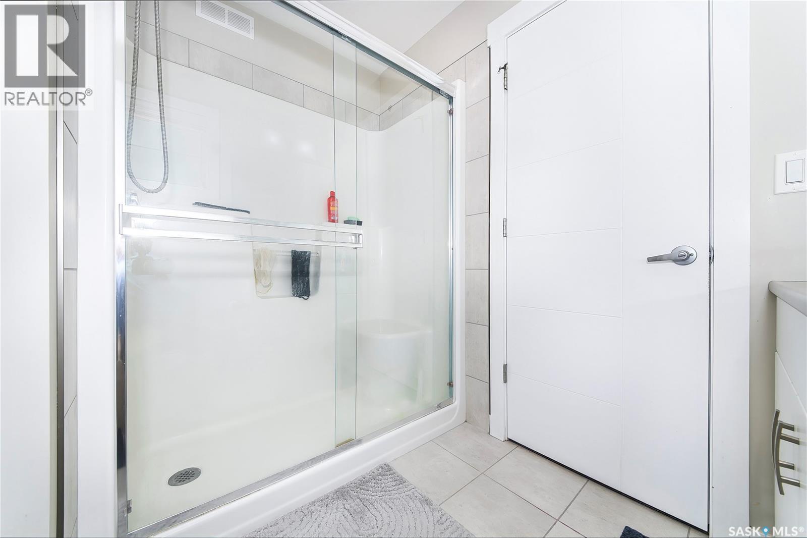 303 Delainey MANOR - 37