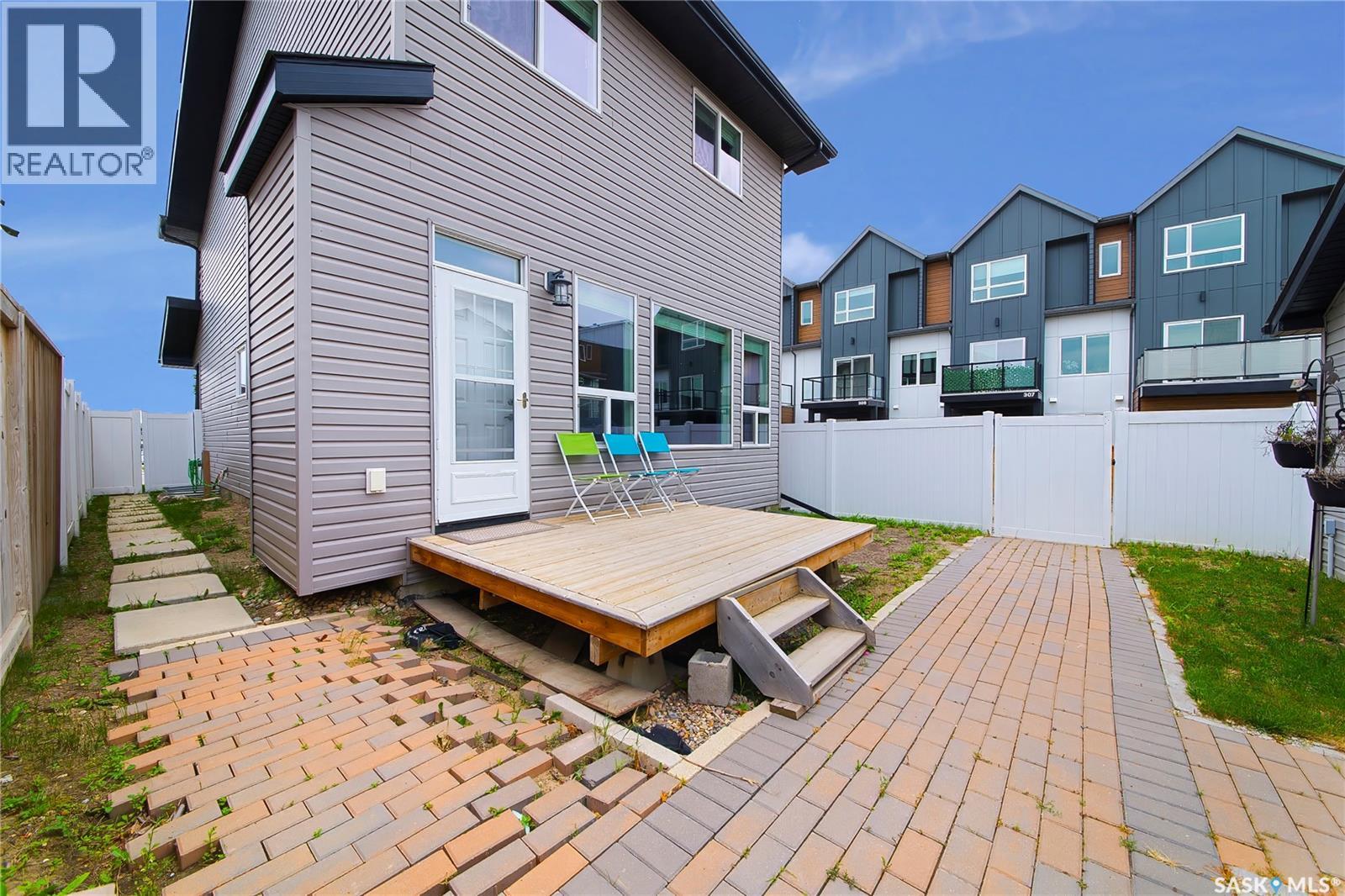 303 Delainey MANOR - 43